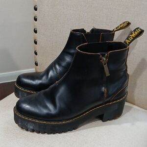 DR MARTENS AIR WAIR BOOTS 8US